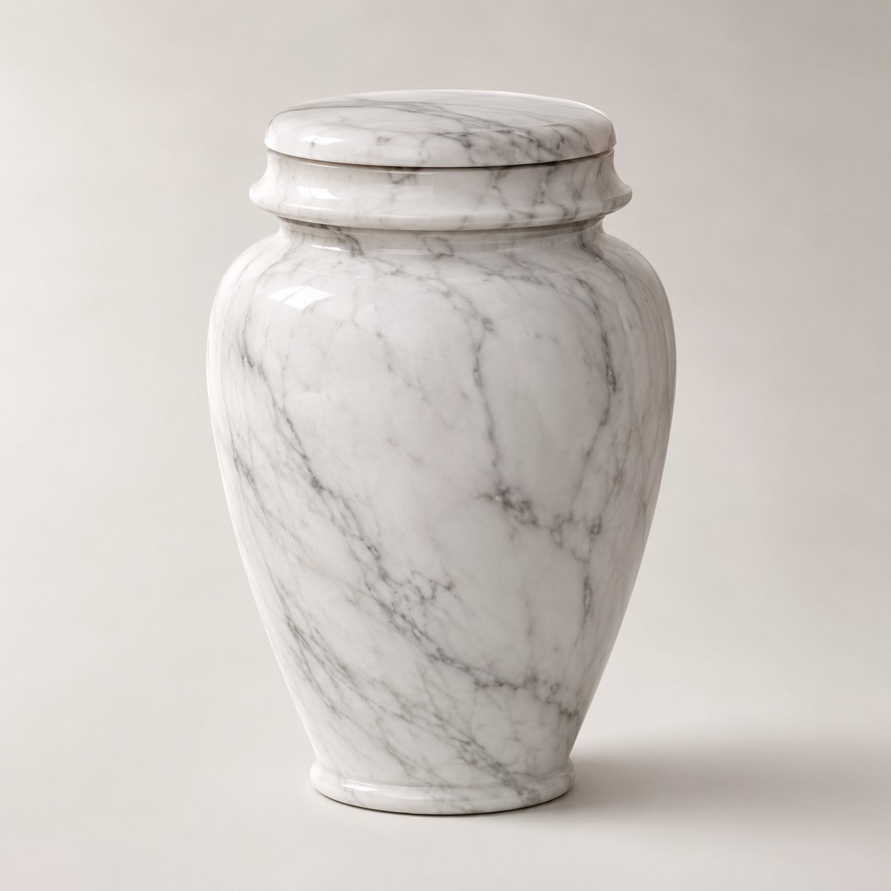 Urna cineraria in marmo bianco di Carrara — cremazione Napoli